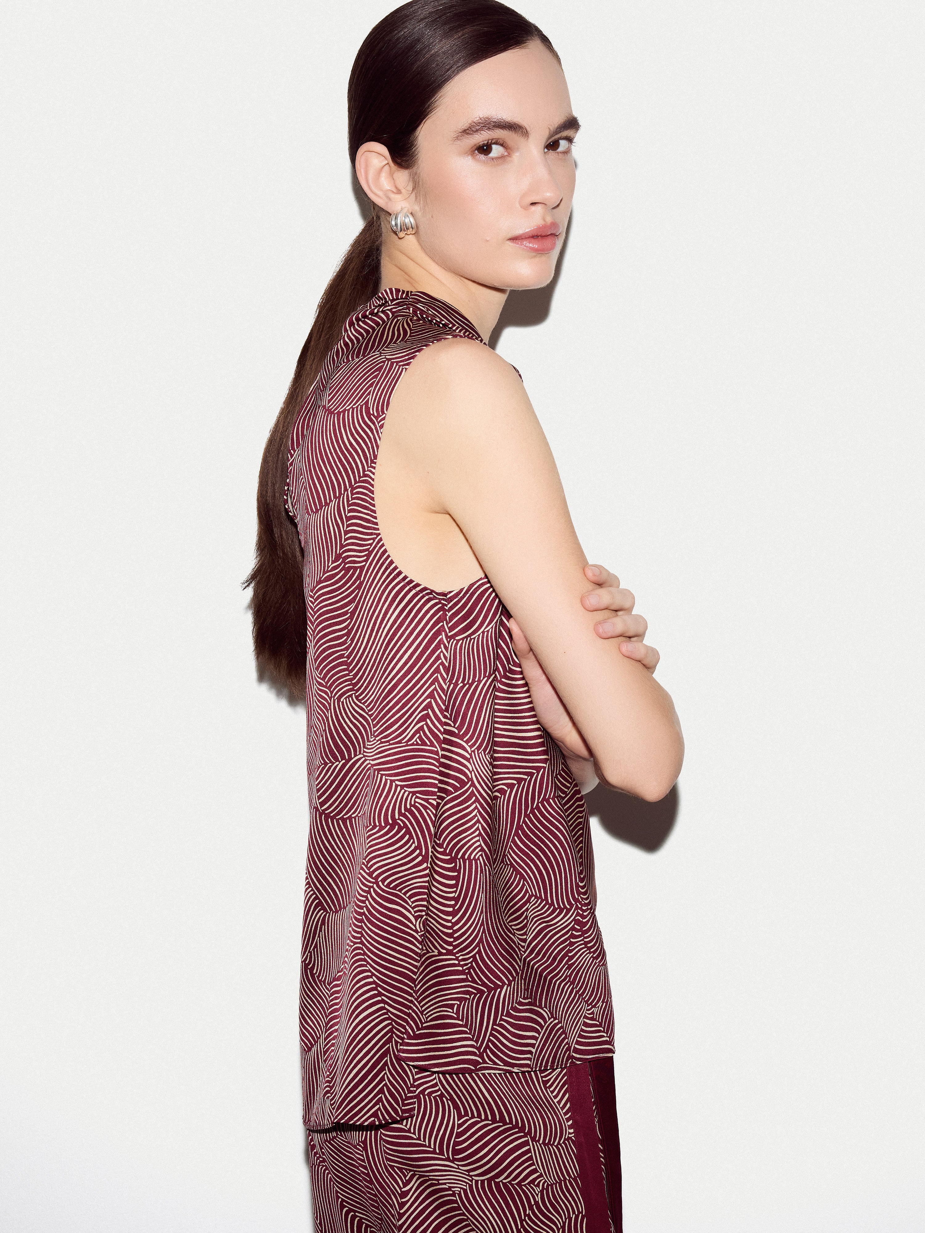 Optic Swirl Cowl Neck Top | Red - Image 2