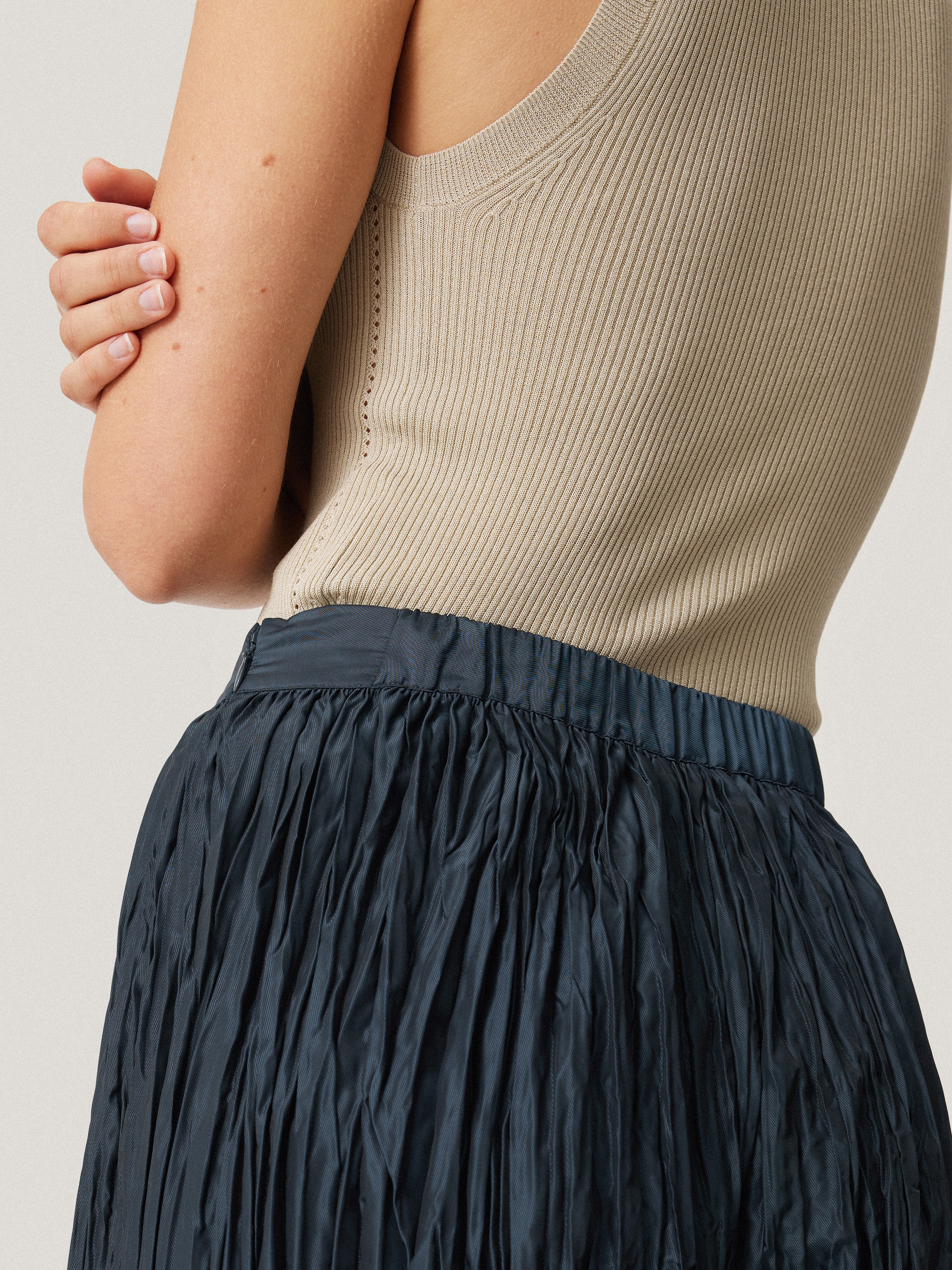 Plisse Trouser | Navy - Image 2