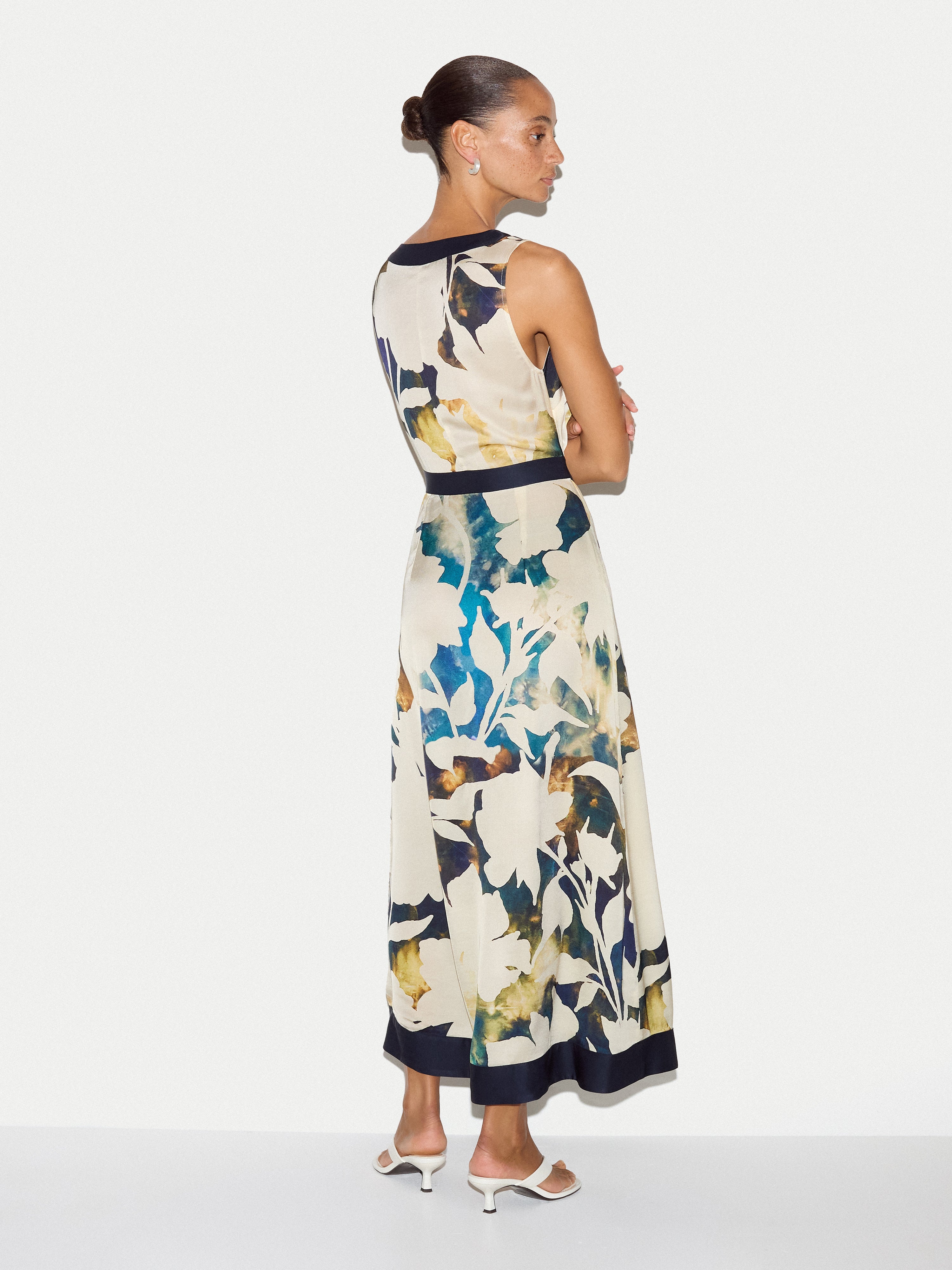 Shadow Floral Satin Wrap Dress | Cream - Image 4