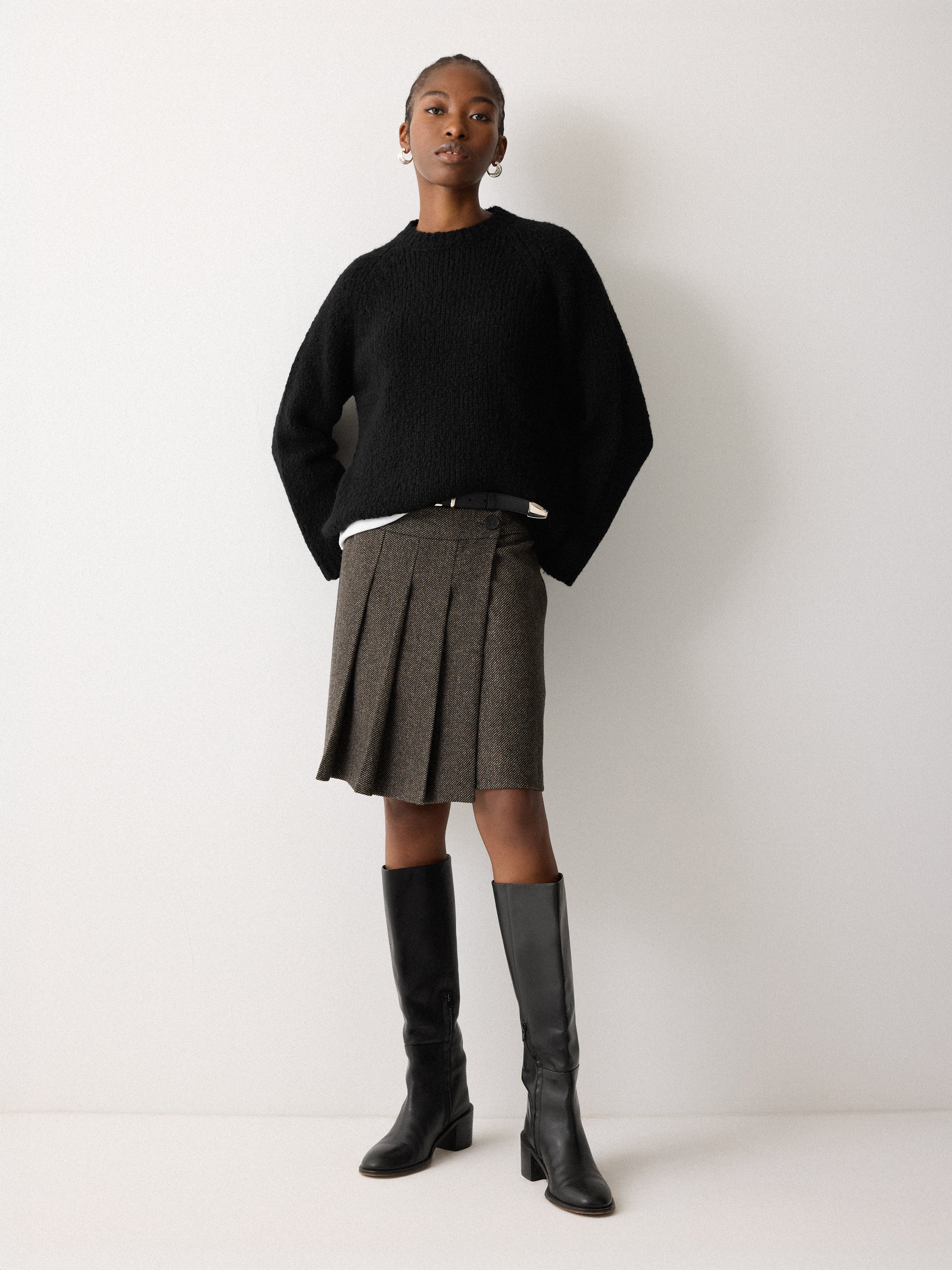 Soft Boucle Jumper | Black - Image 2