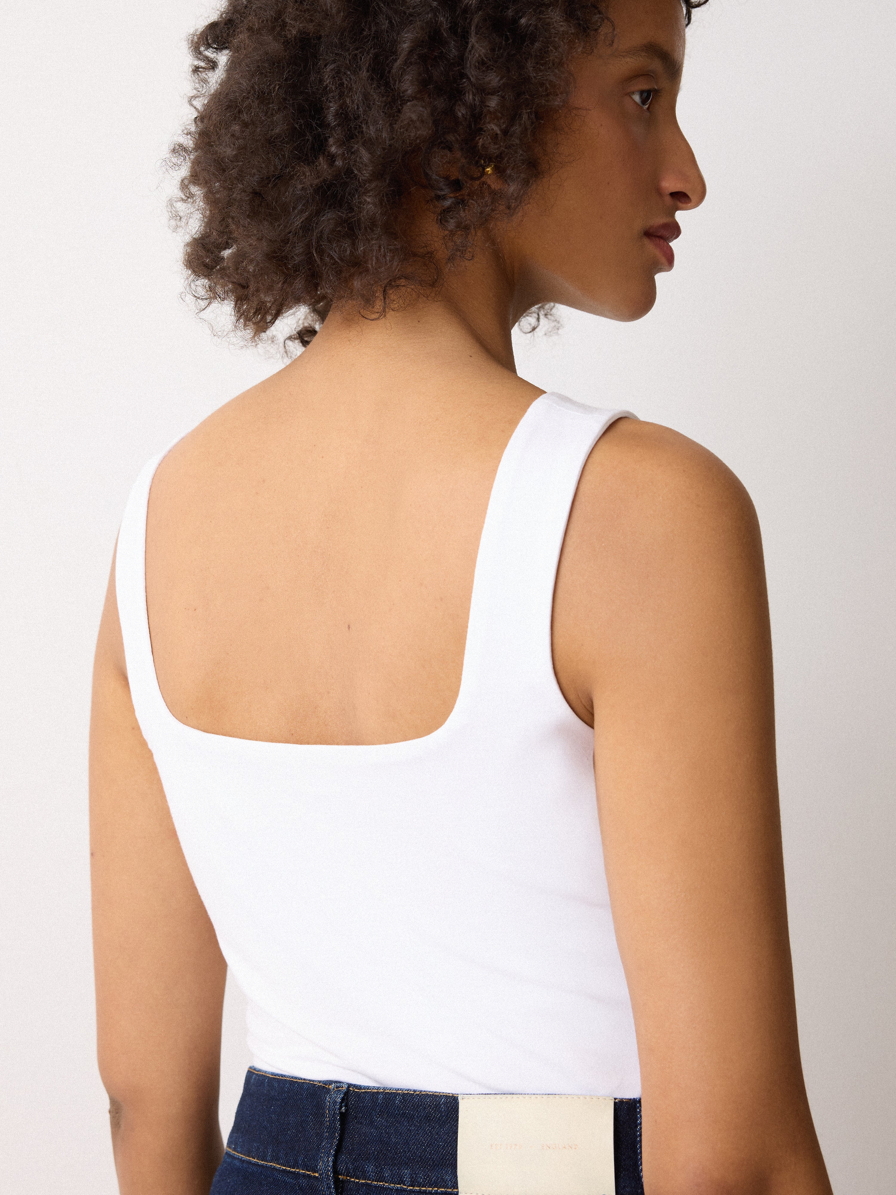 Straight Neck Vest | White - Image 4