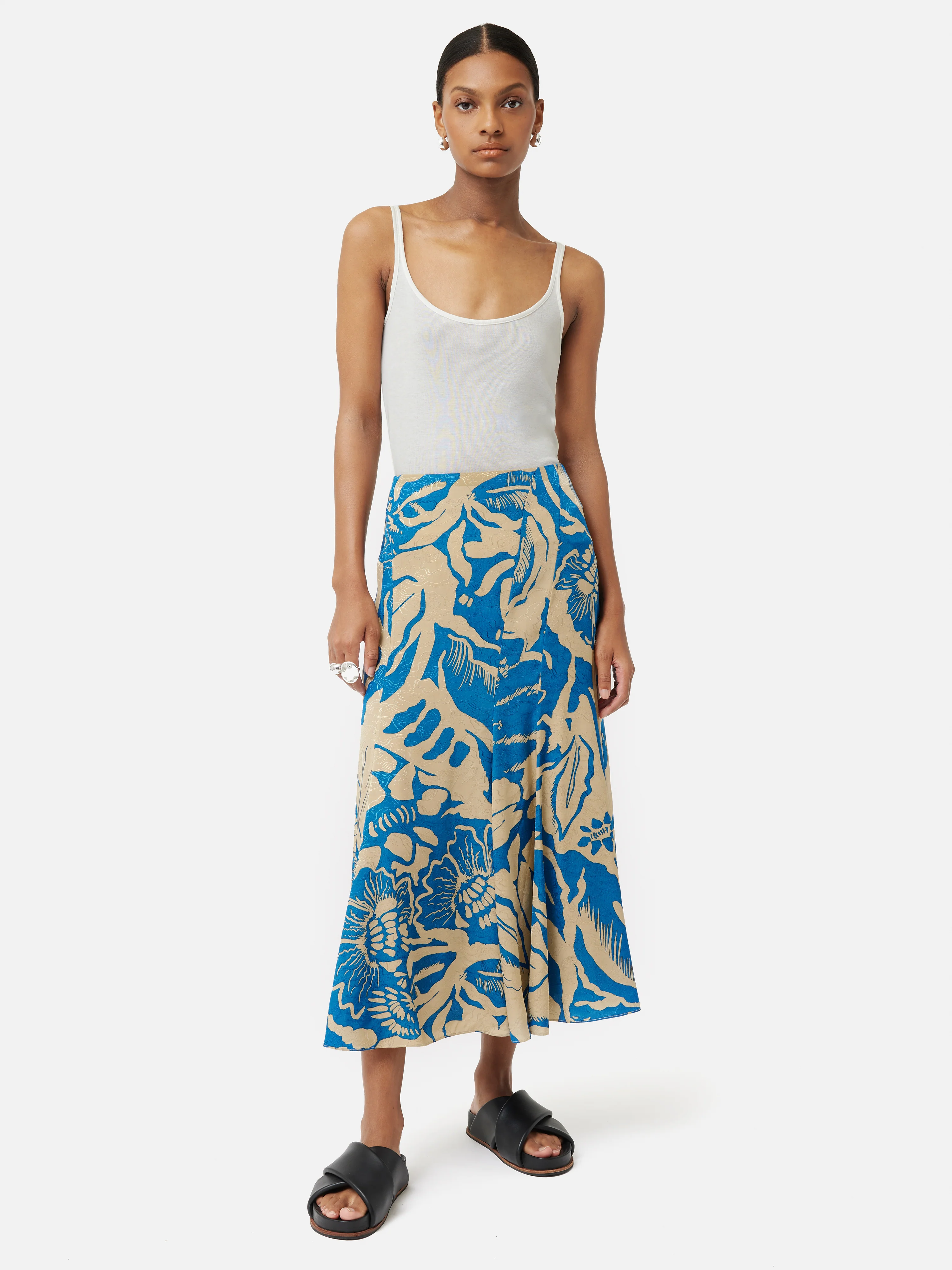 Strokes Floral Jacquard Skirt | Dark Blue - Image 4
