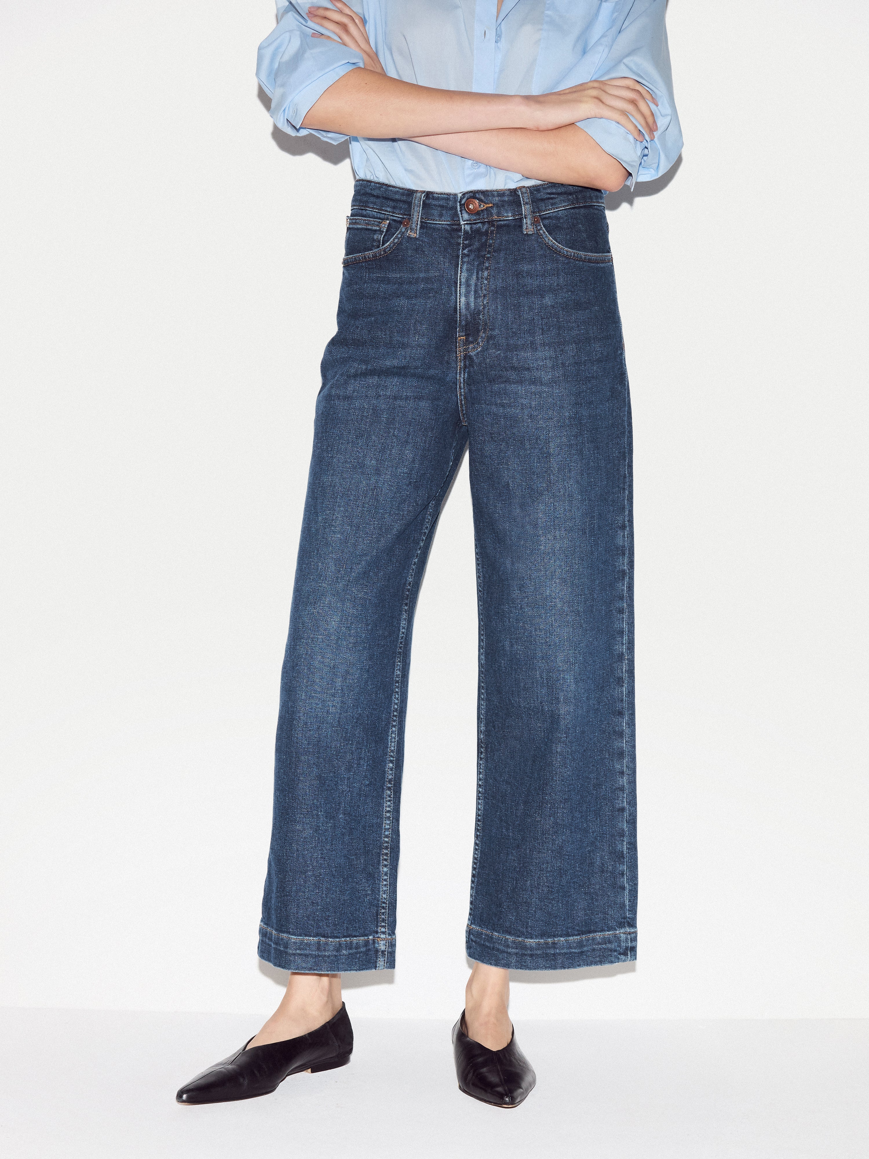 Tyne Wide Leg Cropped Jean | Vintage Mid Blue - Image 2