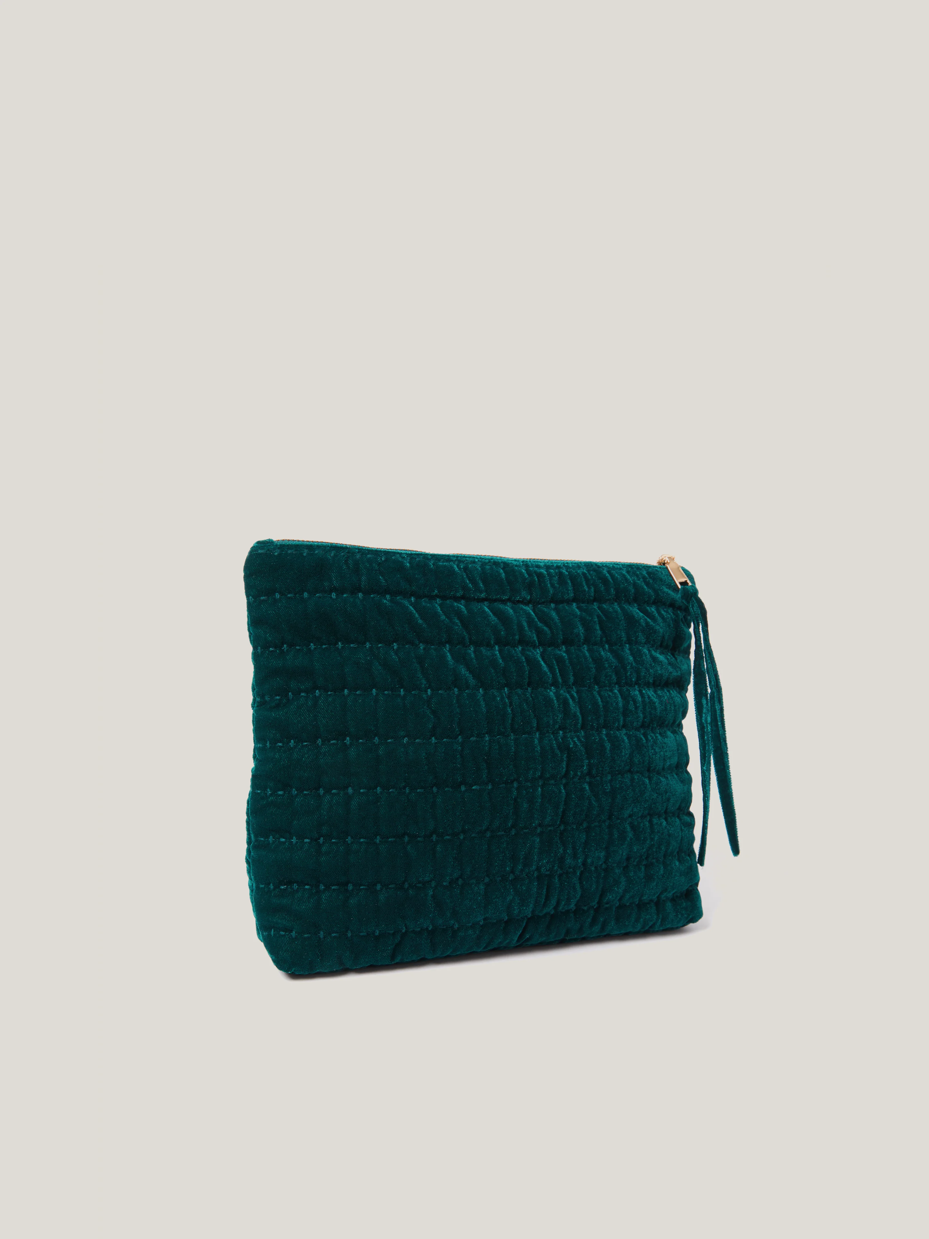 Velvet Quilted Washbag | Green - Image 2