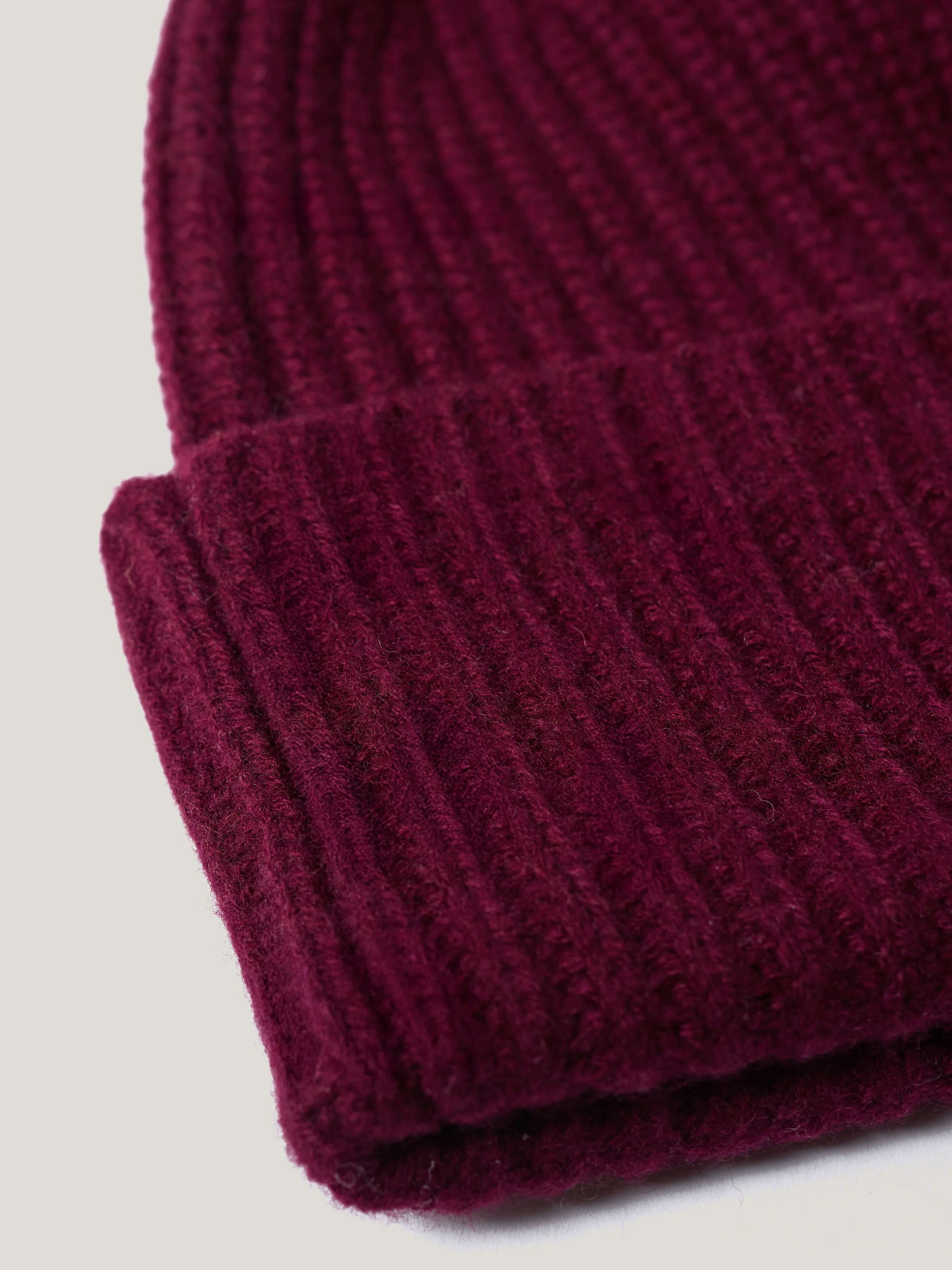 Wool Cashmere Blend Rib Beanie | Burgundy - Image 3