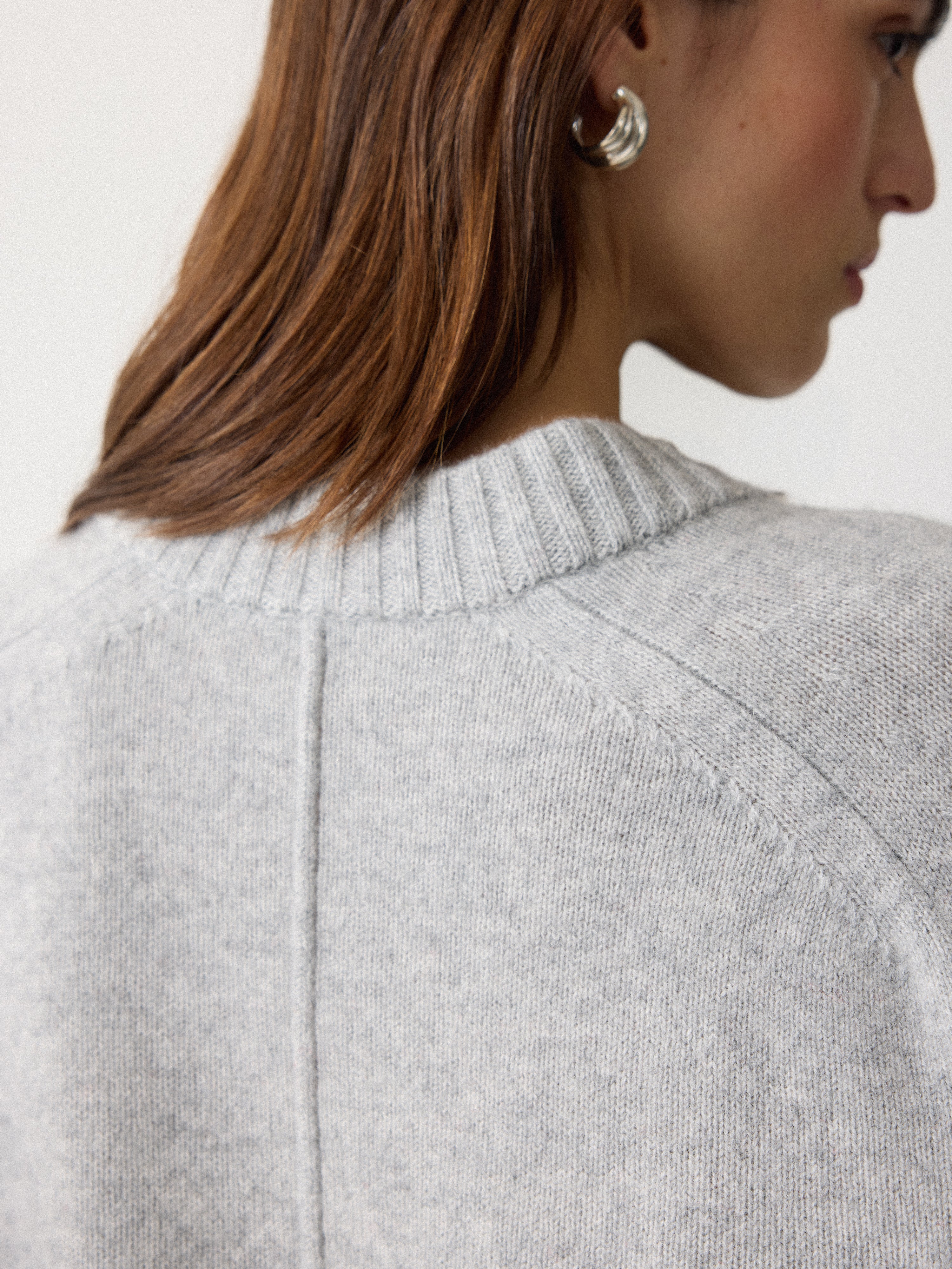 Wool Cashmere Blend V Neck Jumper | Grey - Image 5
