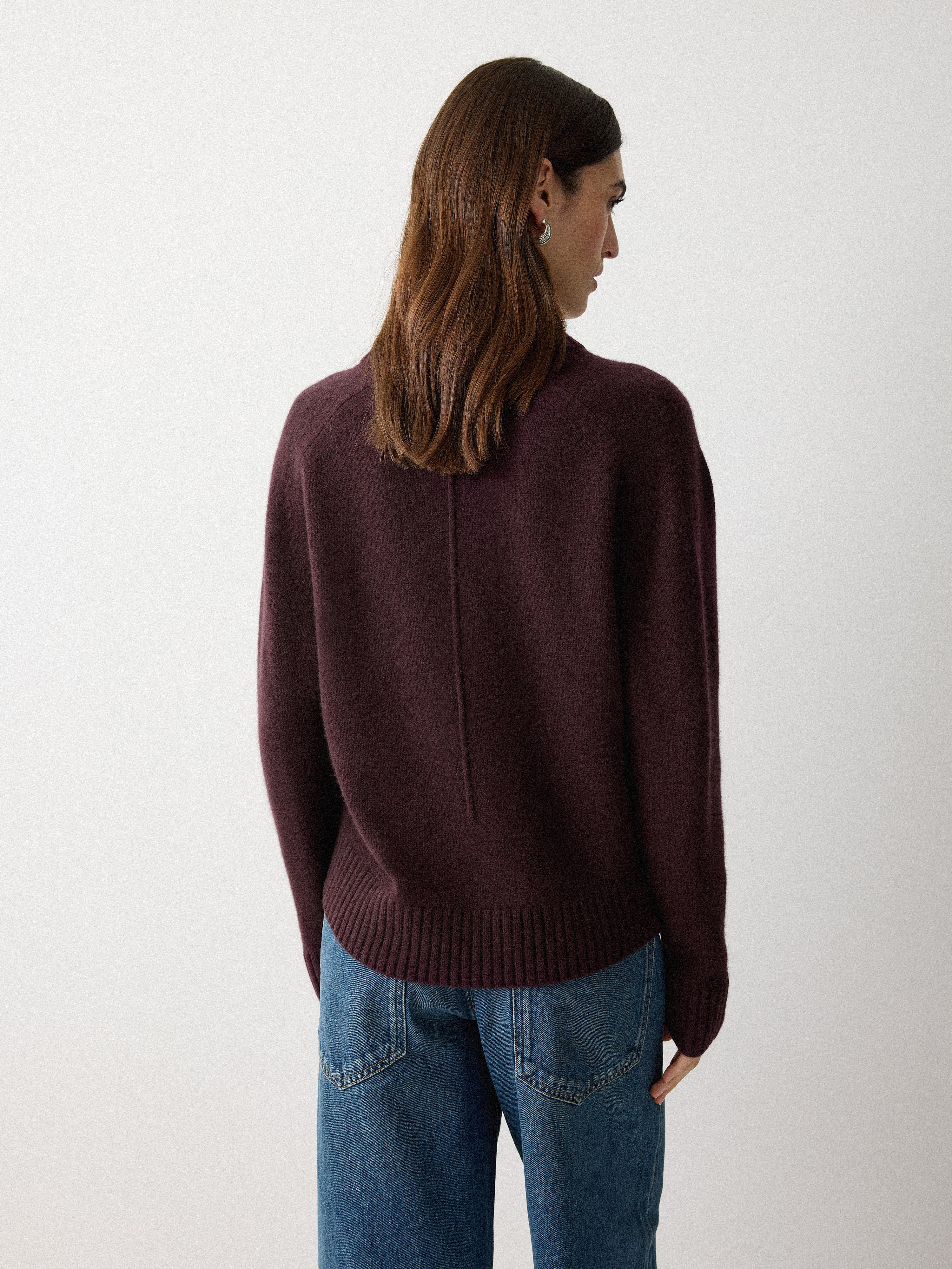 Wool Cashmere Blend V Neck Jumper | Purple - Image 5