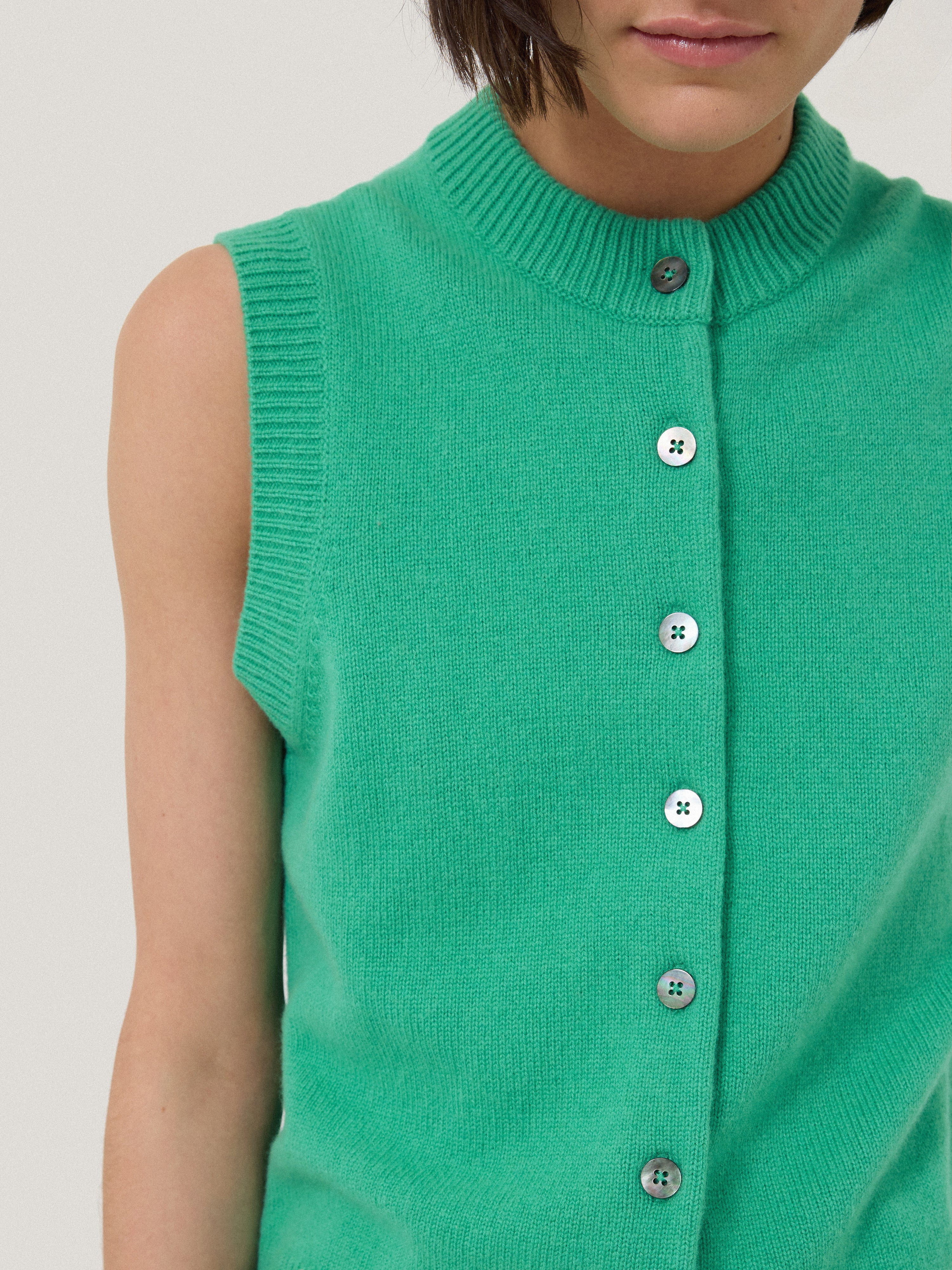 Wool Cashmere Blend Waistcoat | Green - Image 4