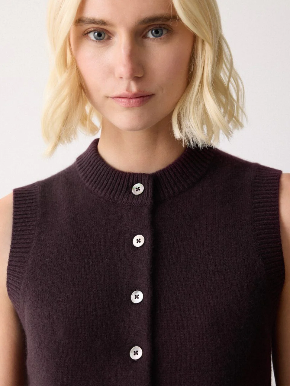 Wool Cashmere Blend Waistcoat | Purple - Image 2