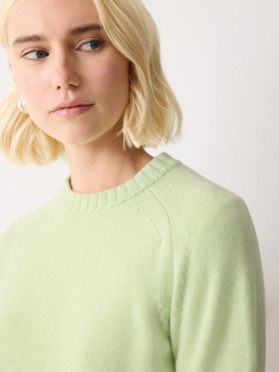 Wool Cashmere Saddle Jumper | Green - Image 3