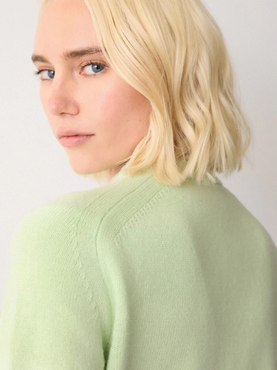 Wool Cashmere Saddle Jumper | Green - Image 5